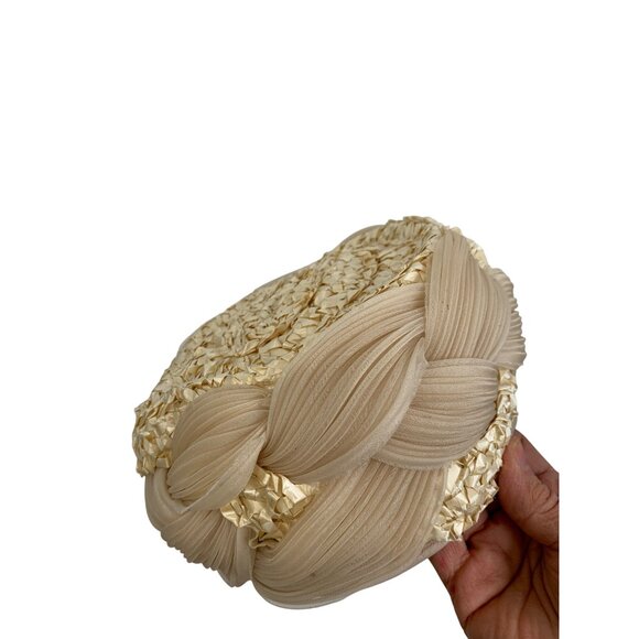 Vintage 50s Woodward & Lothrop Hat Beige Pleated Chiffon & Straw Pillbox Bow - Picture 7 of 7